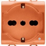 Розетка с заземлением 2x(2P+Е) с защитными шторками 16A, итальянский стандарт, Ø 4/4.8/5 мм, оранжевого цвета