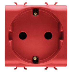 Розетка с заземлением 2P+Е с защитными шторками 16A, немецкий стандарт, Ø4.8 мм, красного цвета